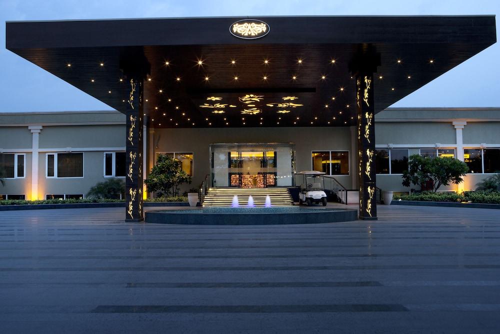 Atrio By Devam Hotel Gurgaon Exterior photo