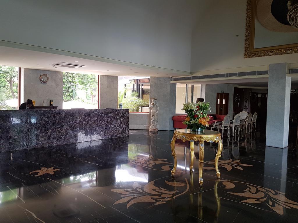 Atrio By Devam Hotel Gurgaon Exterior photo