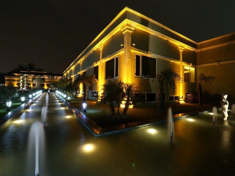 Atrio By Devam Hotel Gurgaon Exterior photo