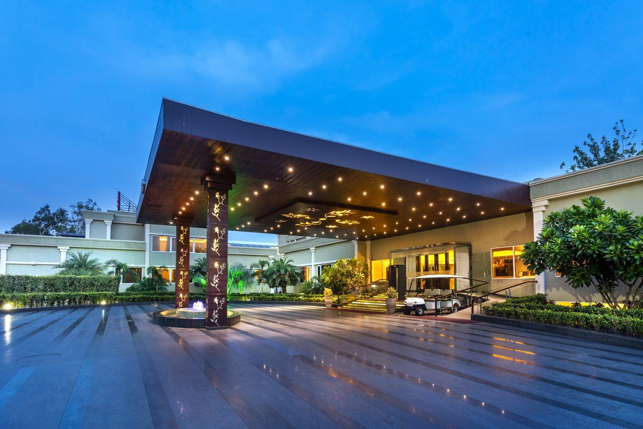 Atrio By Devam Hotel Gurgaon Exterior photo