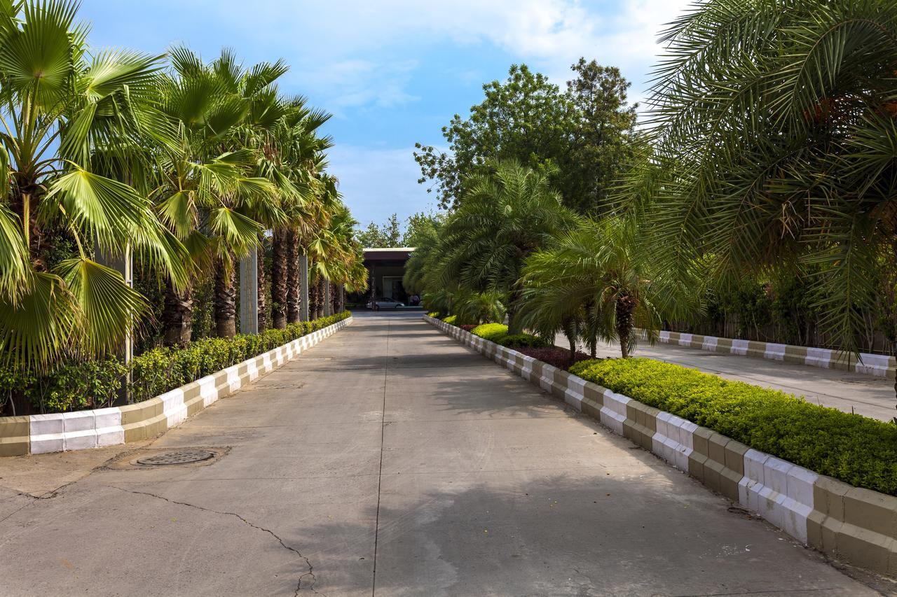 Atrio By Devam Hotel Gurgaon Exterior photo