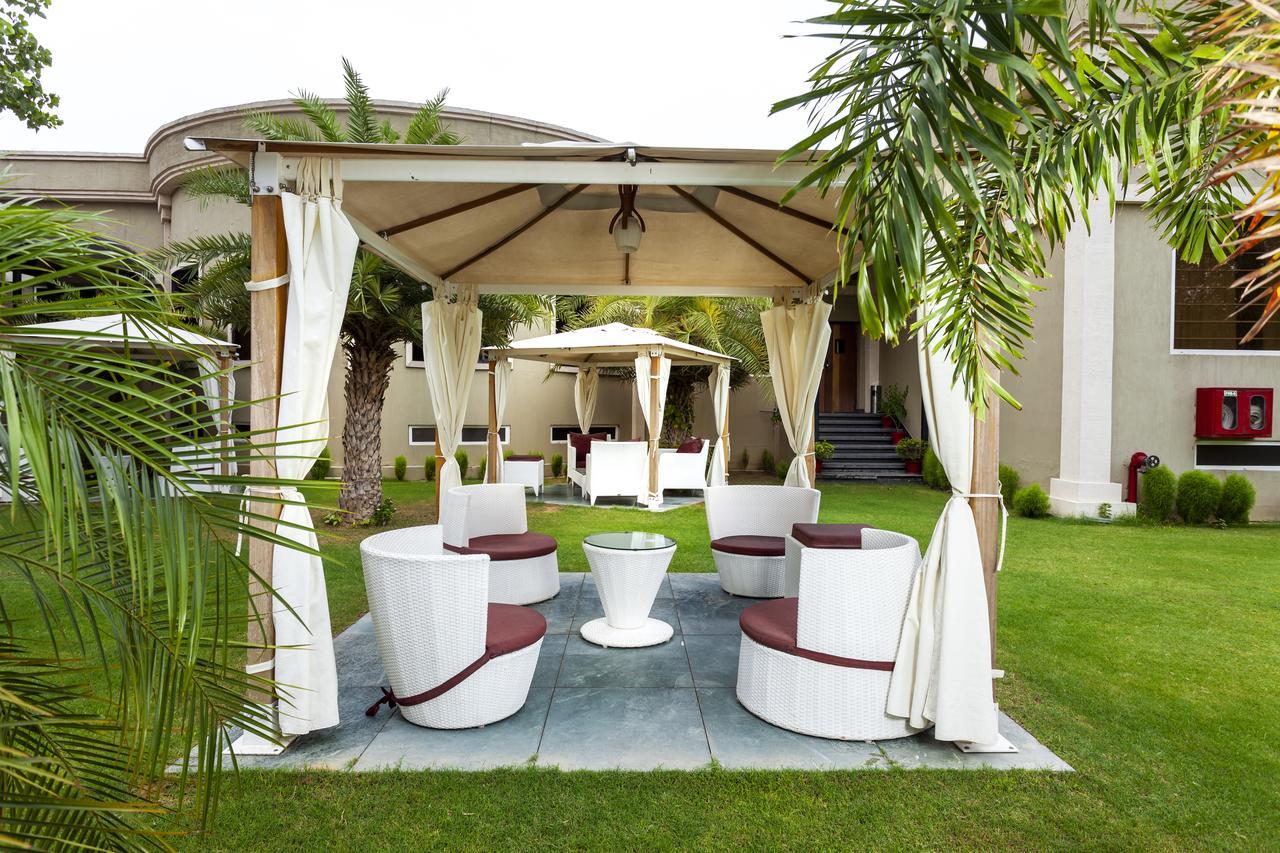Atrio By Devam Hotel Gurgaon Exterior photo