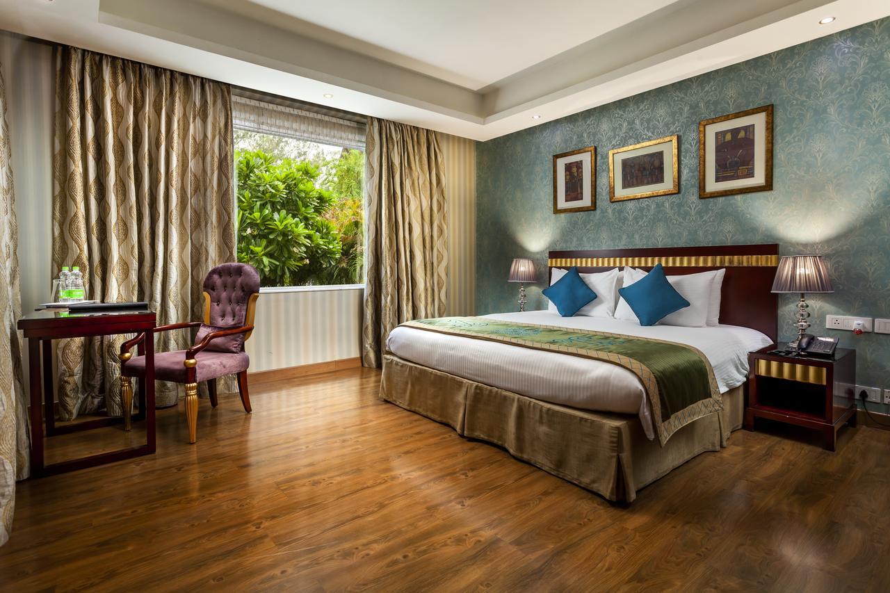Atrio By Devam Hotel Gurgaon Exterior photo