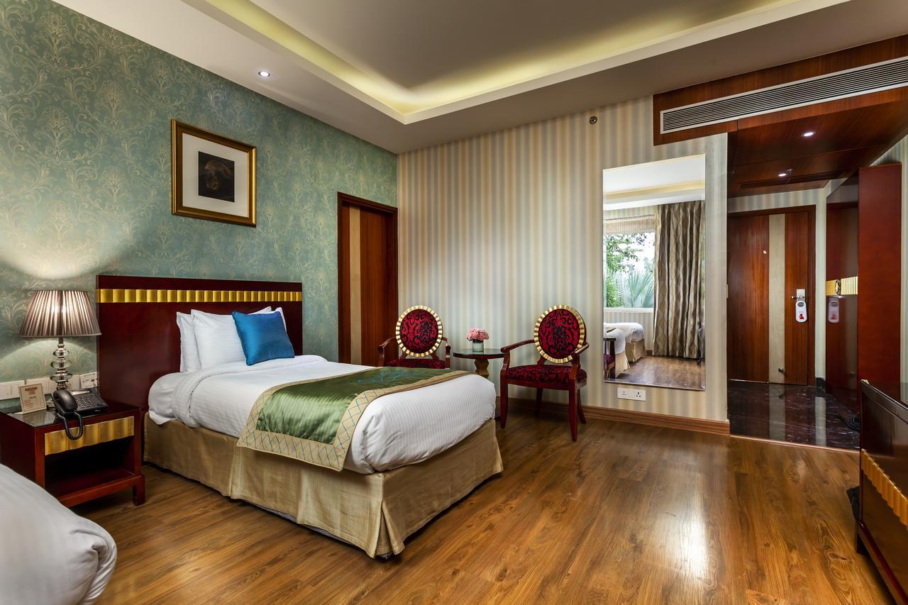 Atrio By Devam Hotel Gurgaon Exterior photo